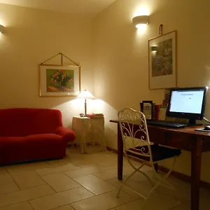 Otel Atlantic, Bolonya